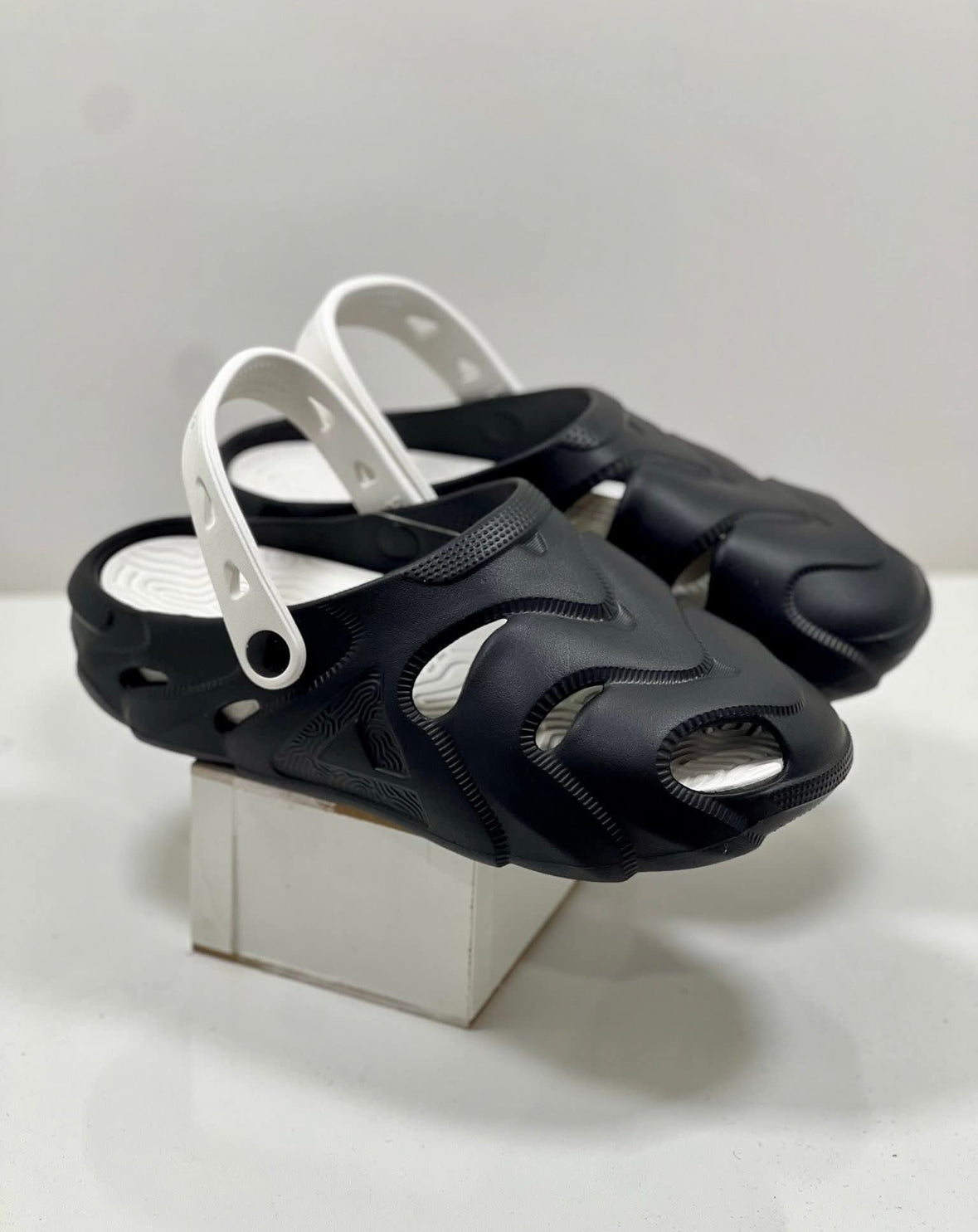 crocs peak